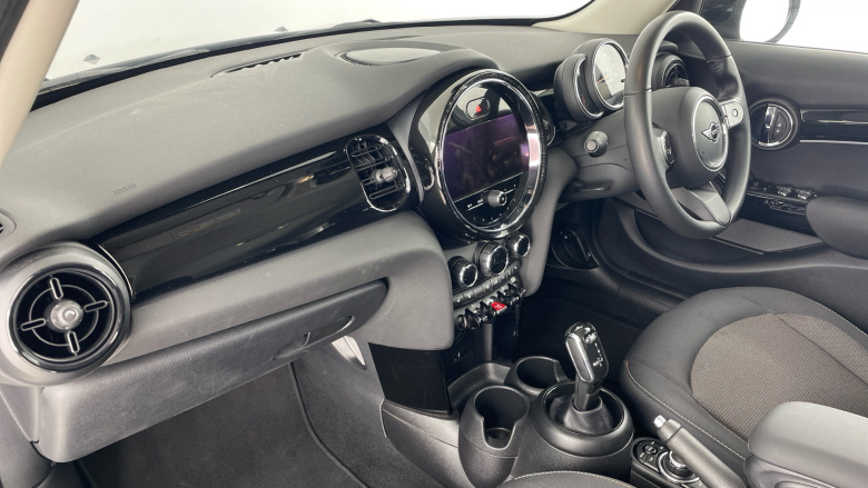 MINI Hatchback 1.5 Cooper Classic 5dr Auto Petrol Hatchback